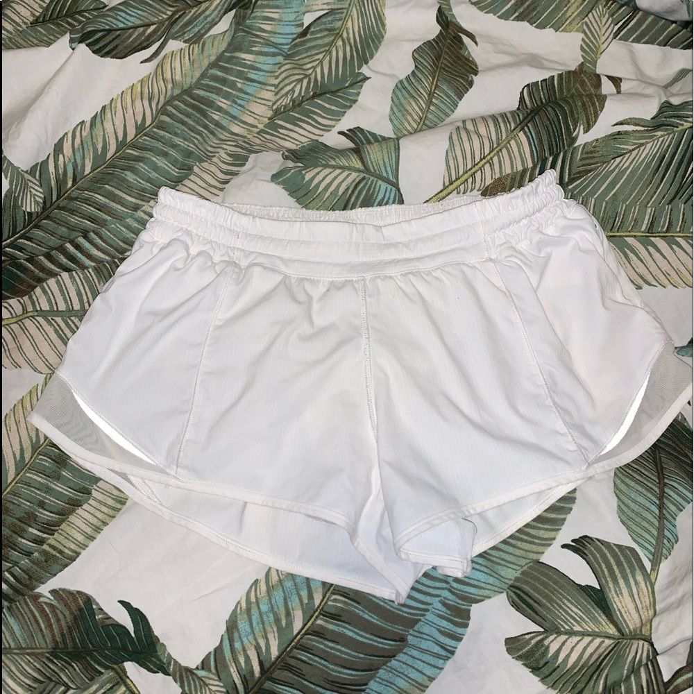 lululemon hotty hots 4” white
